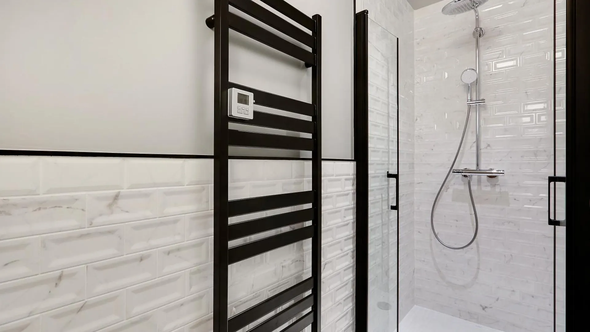 Pick A Flat'S Apartments In In Parc Des Buttes Chaumonts - Rue Edouard Pailleron Parigi