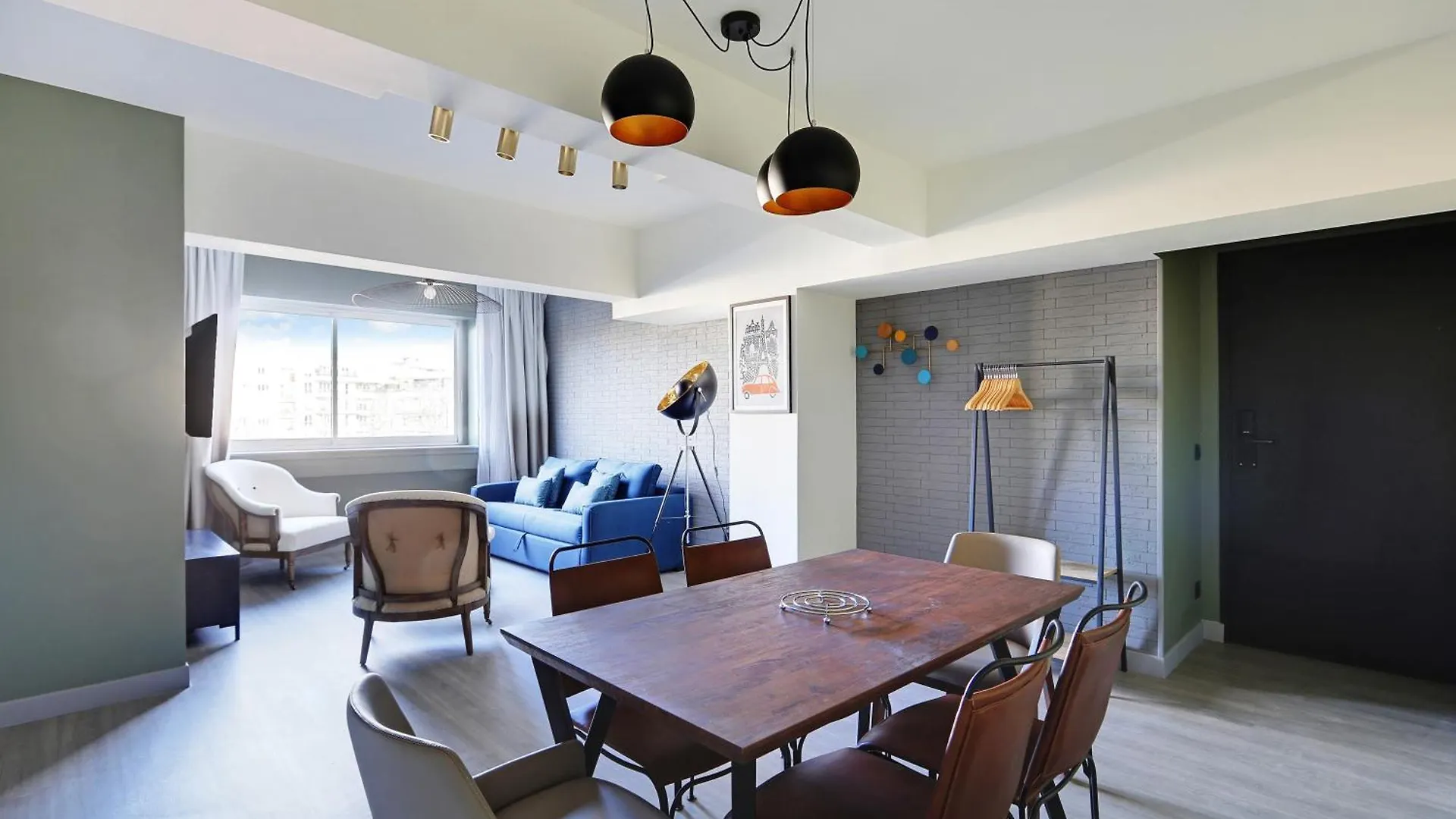 Pick A Flat'S Apartments In In Parc Des Buttes Chaumonts - Rue Edouard Pailleron Paris France